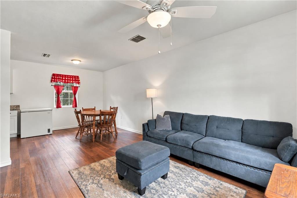 3711 Teakwood St Property Photo 10