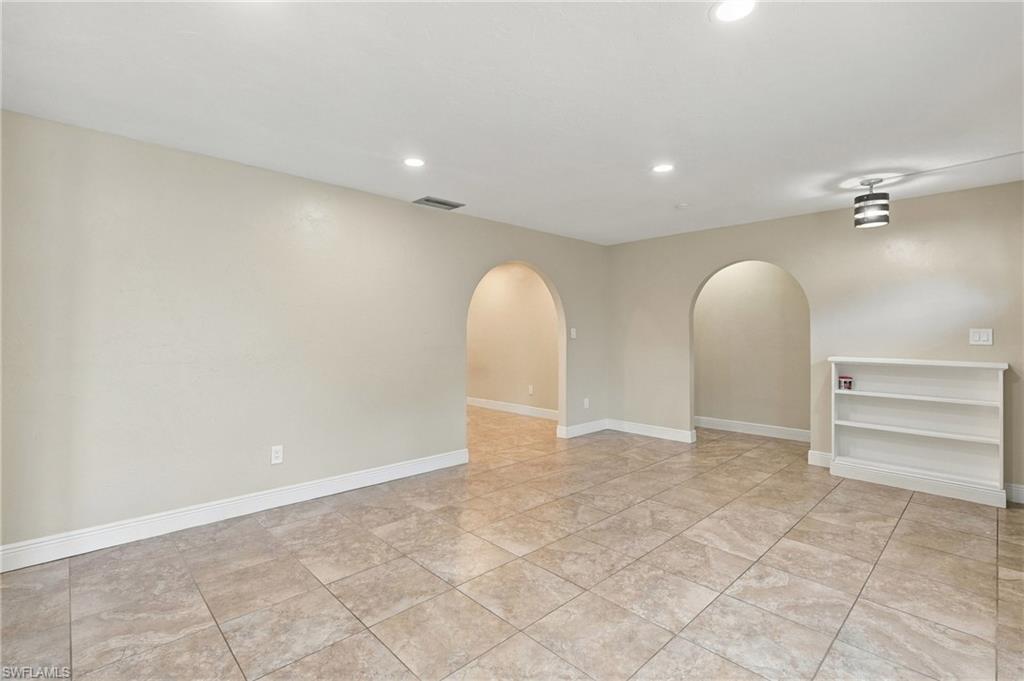 2502 Barcelona Ave Property Photo 9