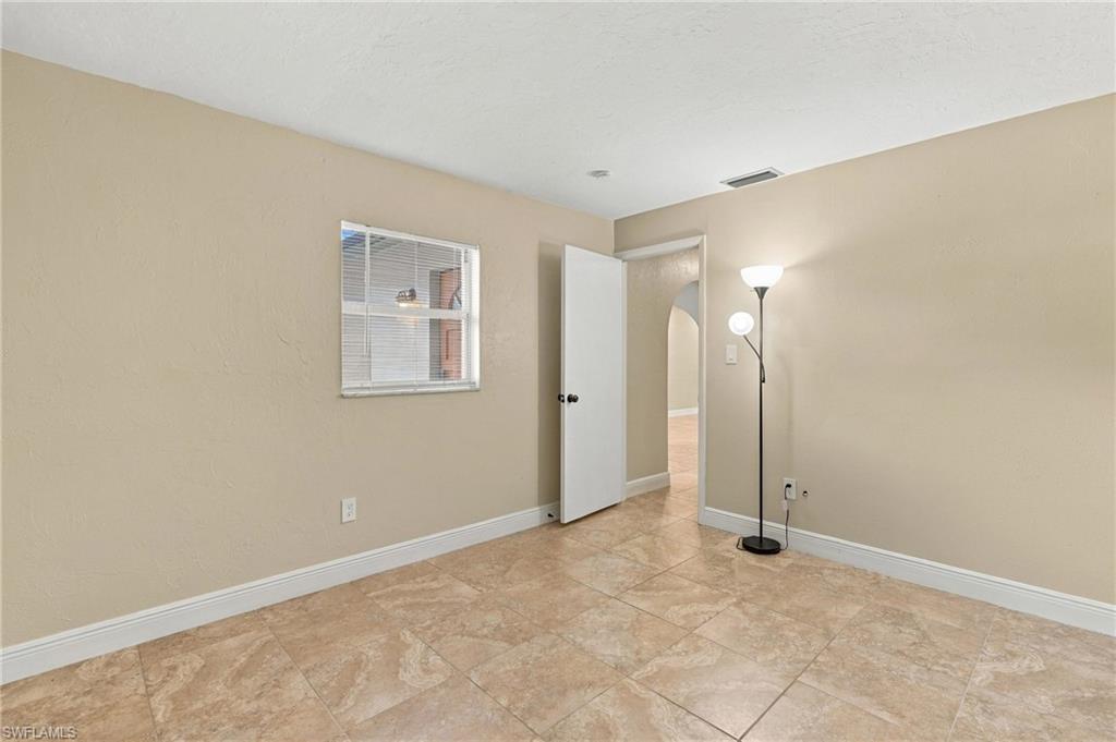 2502 Barcelona Ave Property Photo 33