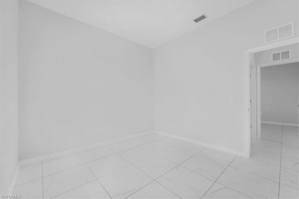 510 Kingsbury Ln Property Photo 17