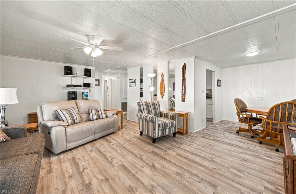 26038 Princess Ln Property Photo 10