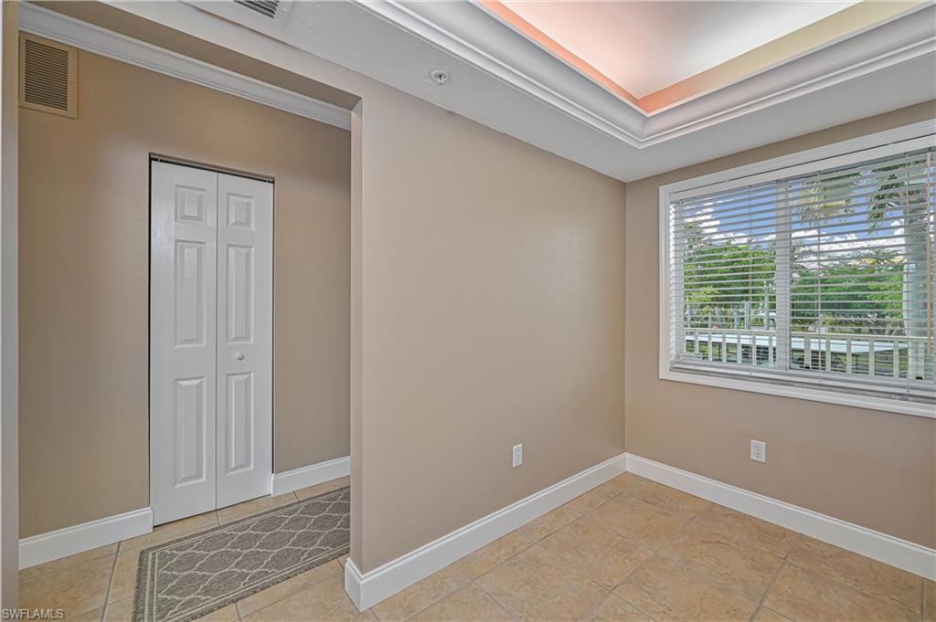 14831 Park Lake Dr 209 Property Photo 9
