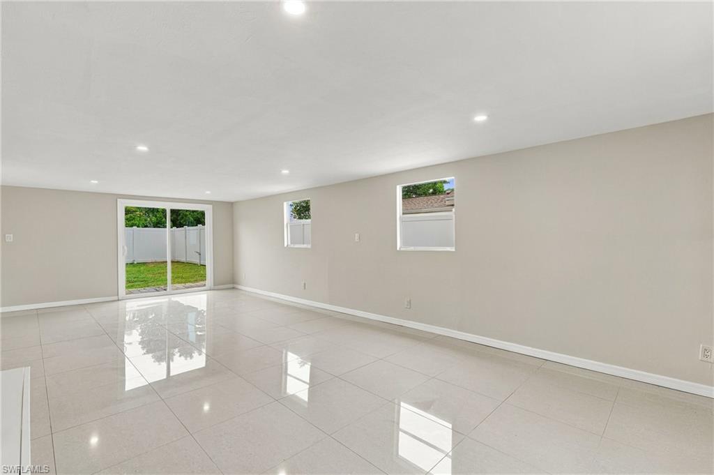 1635 Lowell Ct Property Photo 9
