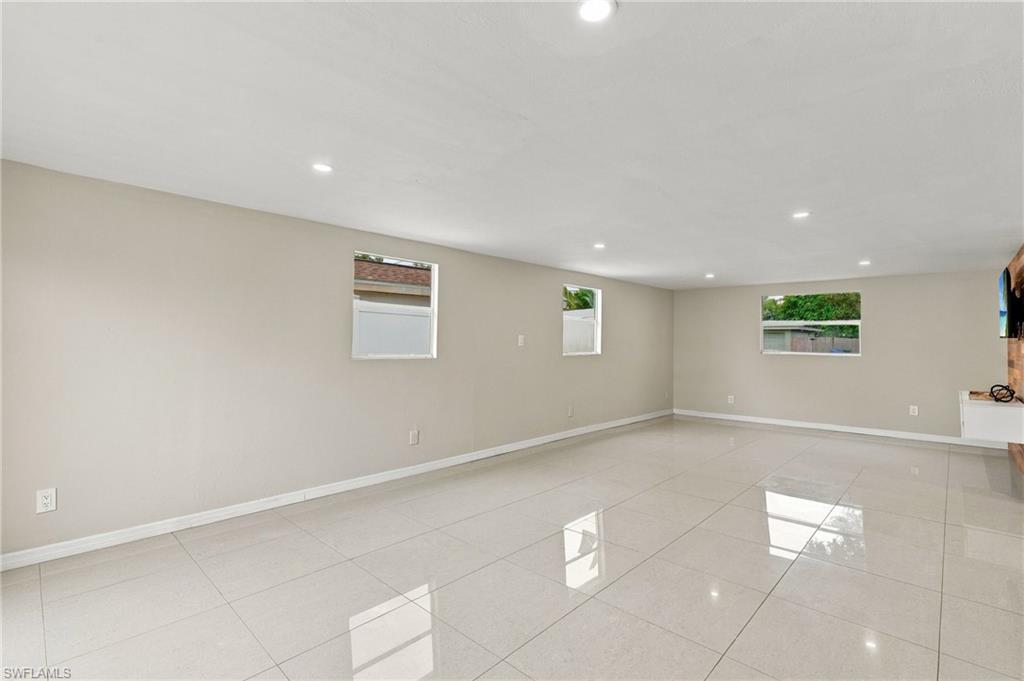1635 Lowell Ct Property Photo 10