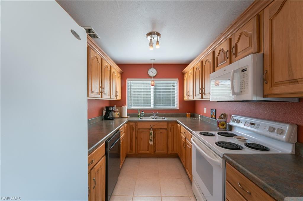 2015 Showboat Plz Property Photo 8