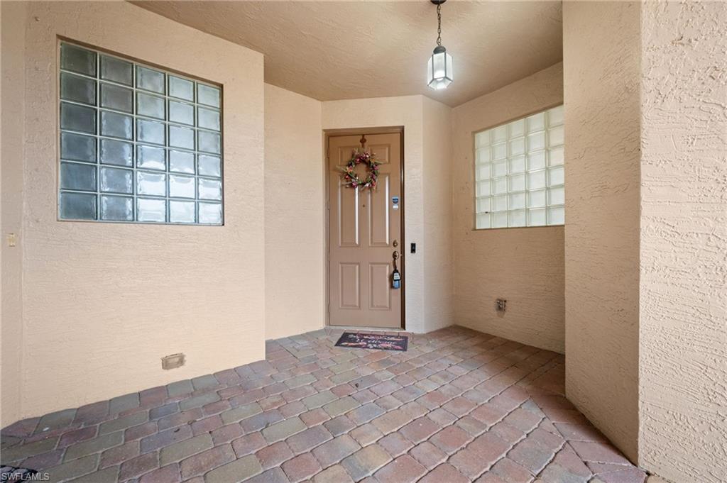4000 Cherrybrook Loop Property Photo 3