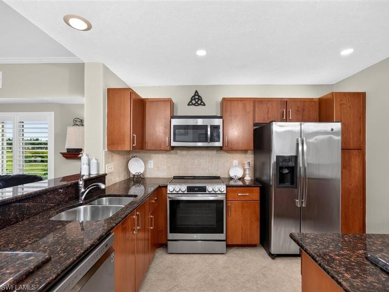 13170 Oakmont Dr 6 Property Photo 6