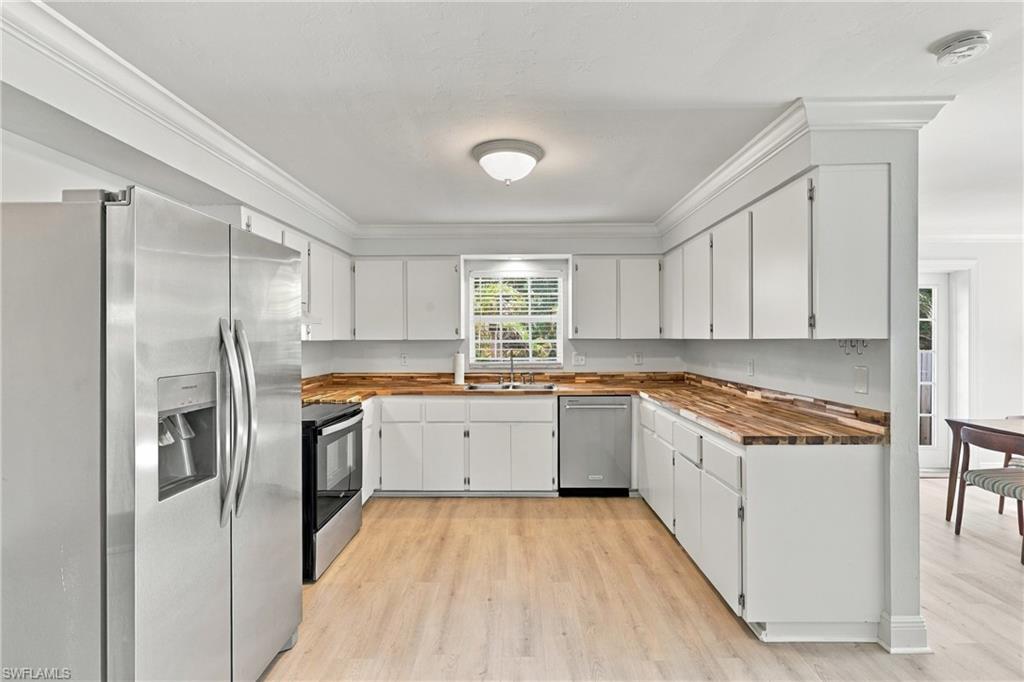 3752 Roosevelt Ave Property Photo 6