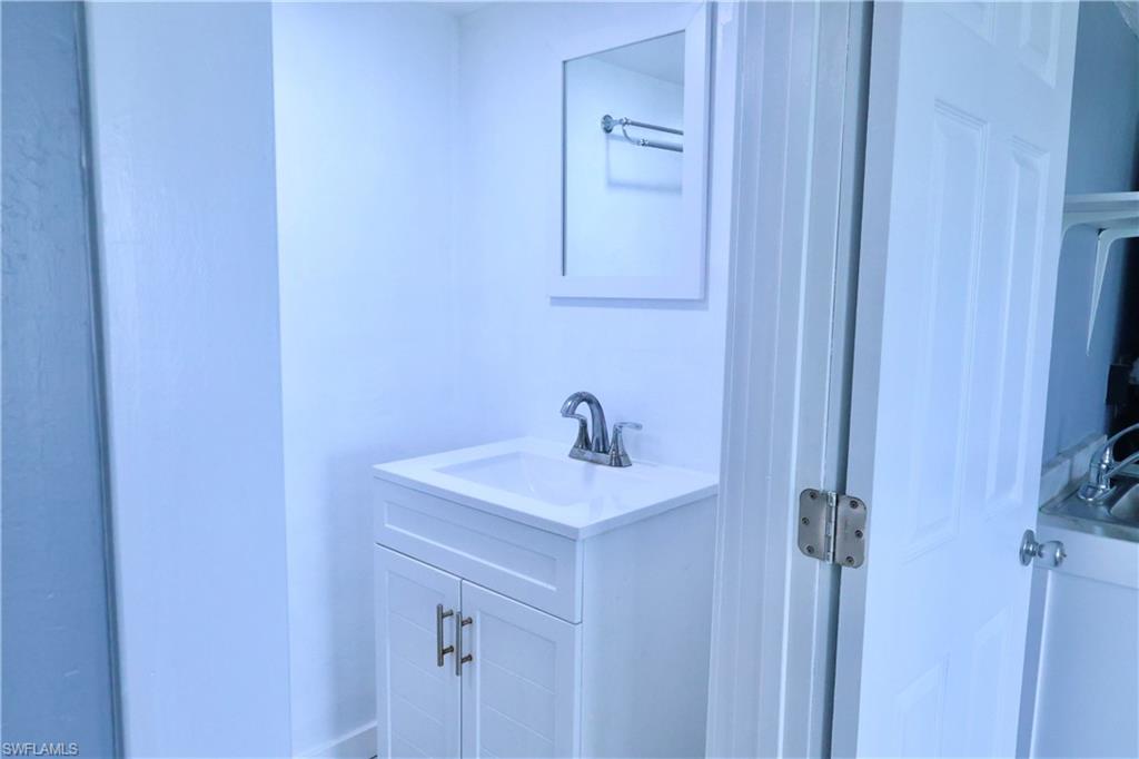 321 Rushmore Ave N Property Photo 17