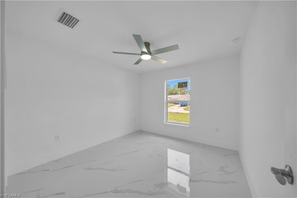 1023 Pilgrim St E Property Photo 19