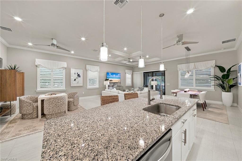 7564 Winding Cypress Dr Property Photo 10