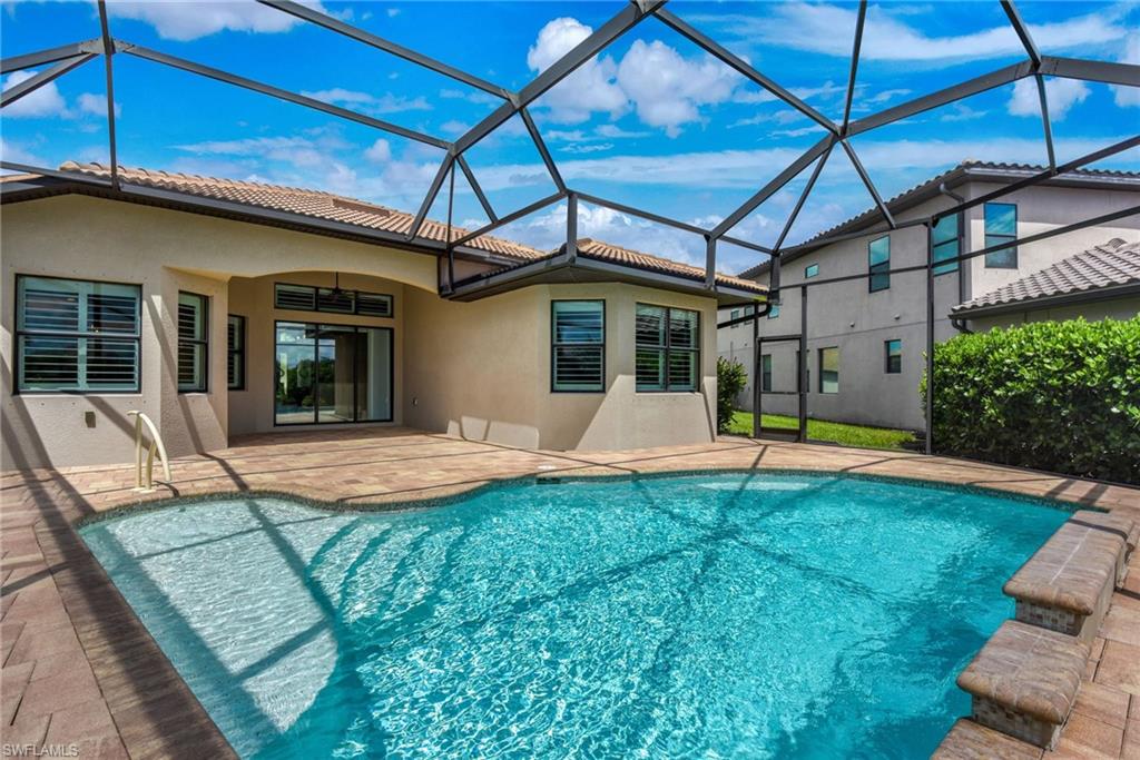 10505 Valencia Lakes Dr Property Photo 4
