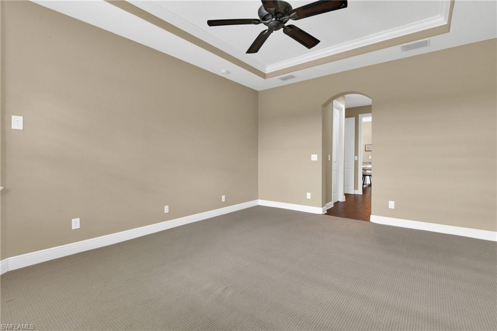10505 Valencia Lakes Dr Property Photo 11