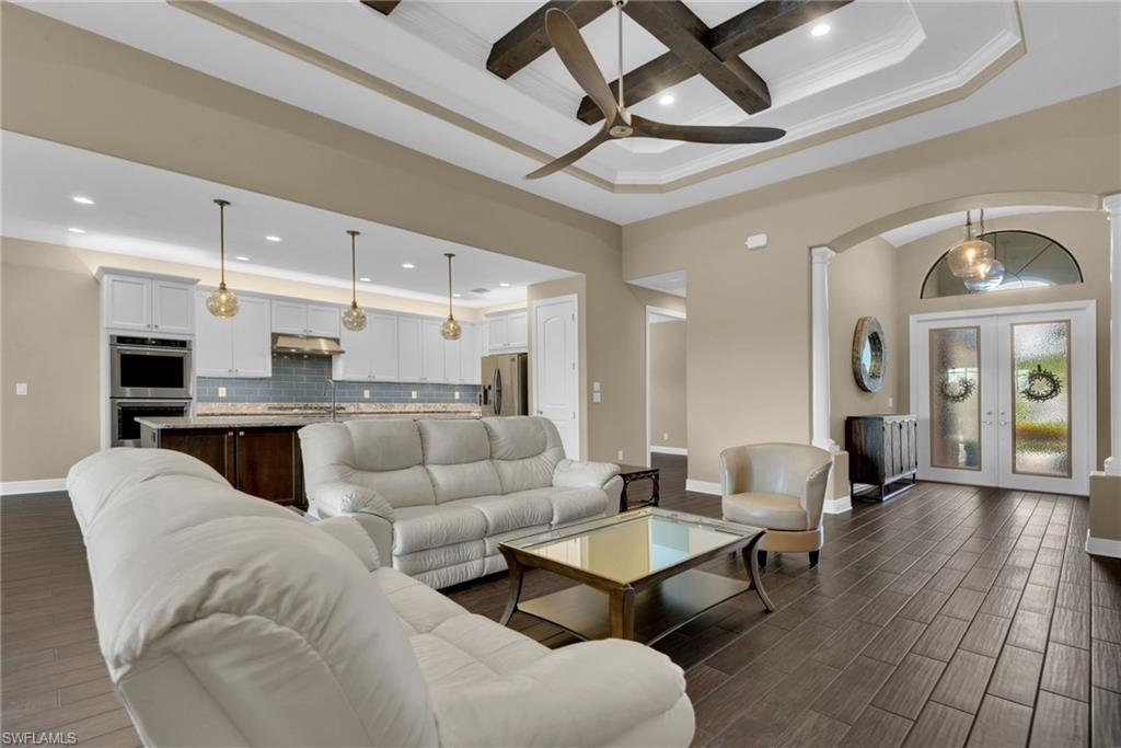 10505 Valencia Lakes Dr Property Photo 18