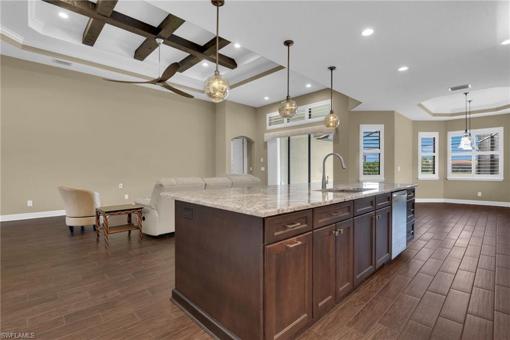 10505 Valencia Lakes Dr Property Photo 20