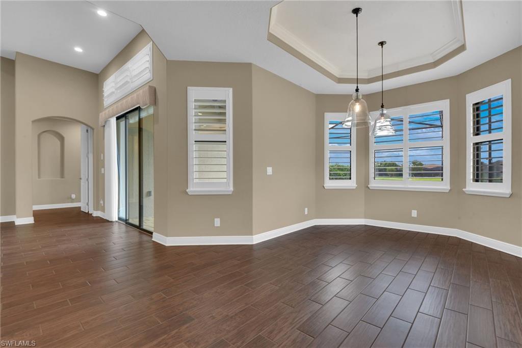 10505 Valencia Lakes Dr Property Photo 23