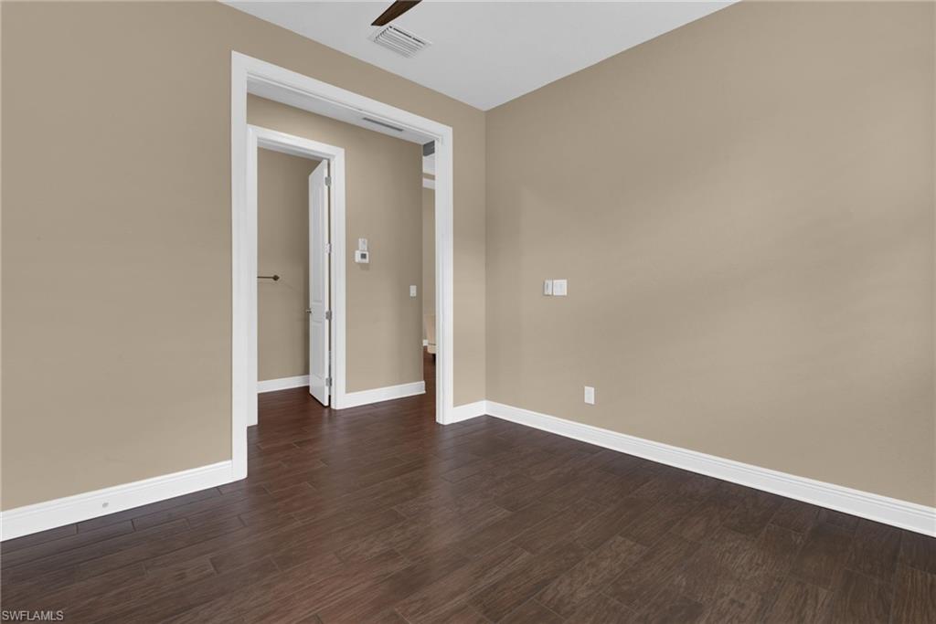 10505 Valencia Lakes Dr Property Photo 29