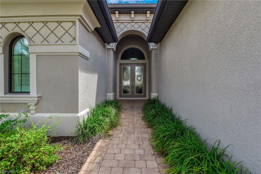 10505 Valencia Lakes Dr Property Photo 48
