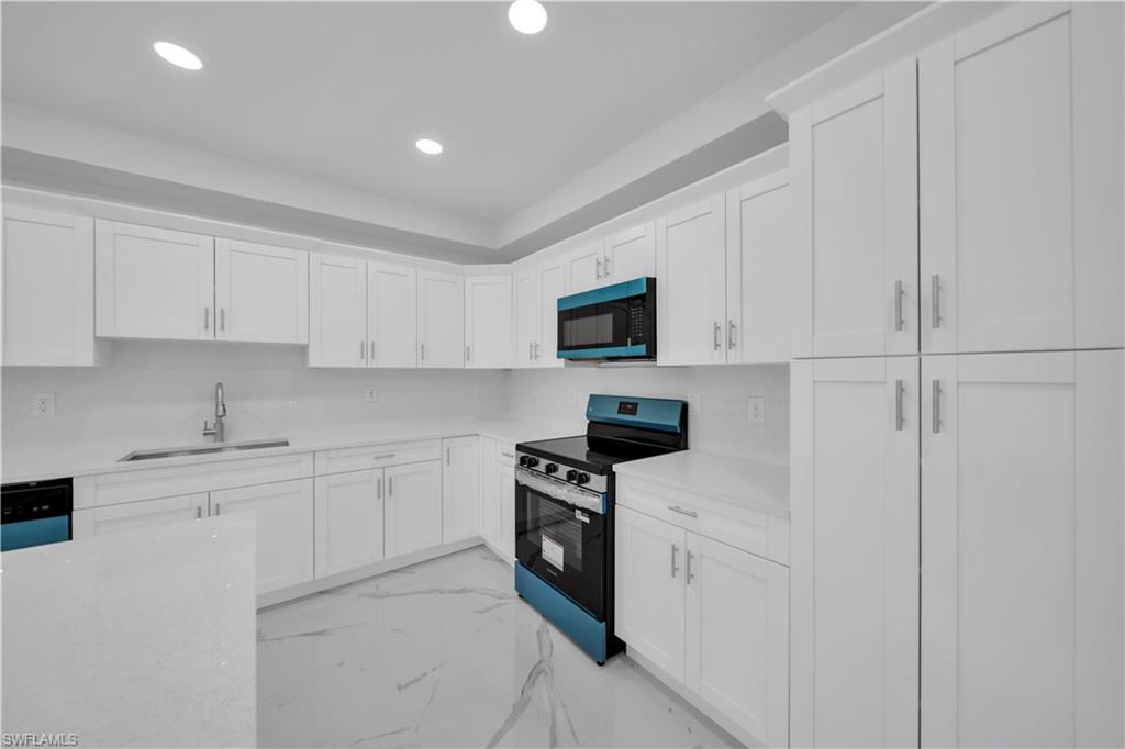 1025 Pilgrim St E Property Photo 10