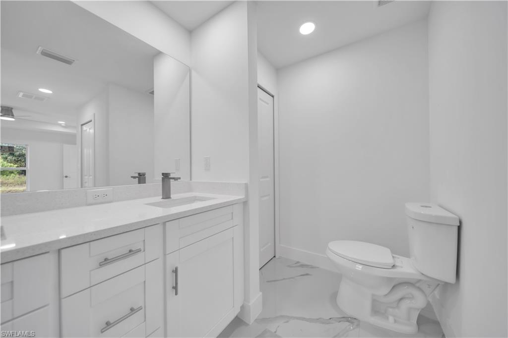 1025 Pilgrim St E Property Photo 17