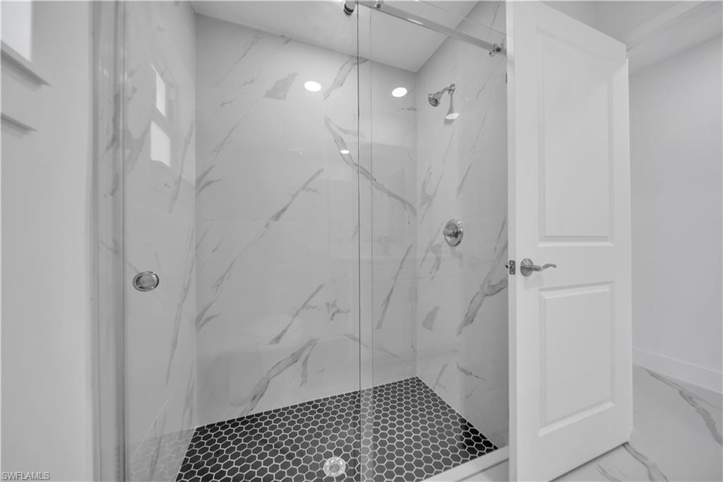 1025 Pilgrim St E Property Photo 26