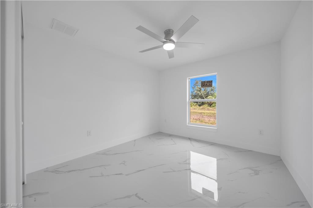1025 Pilgrim St E Property Photo 27