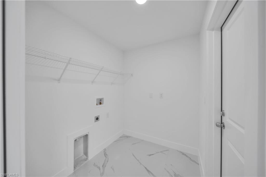 1025 Pilgrim St E Property Photo 29