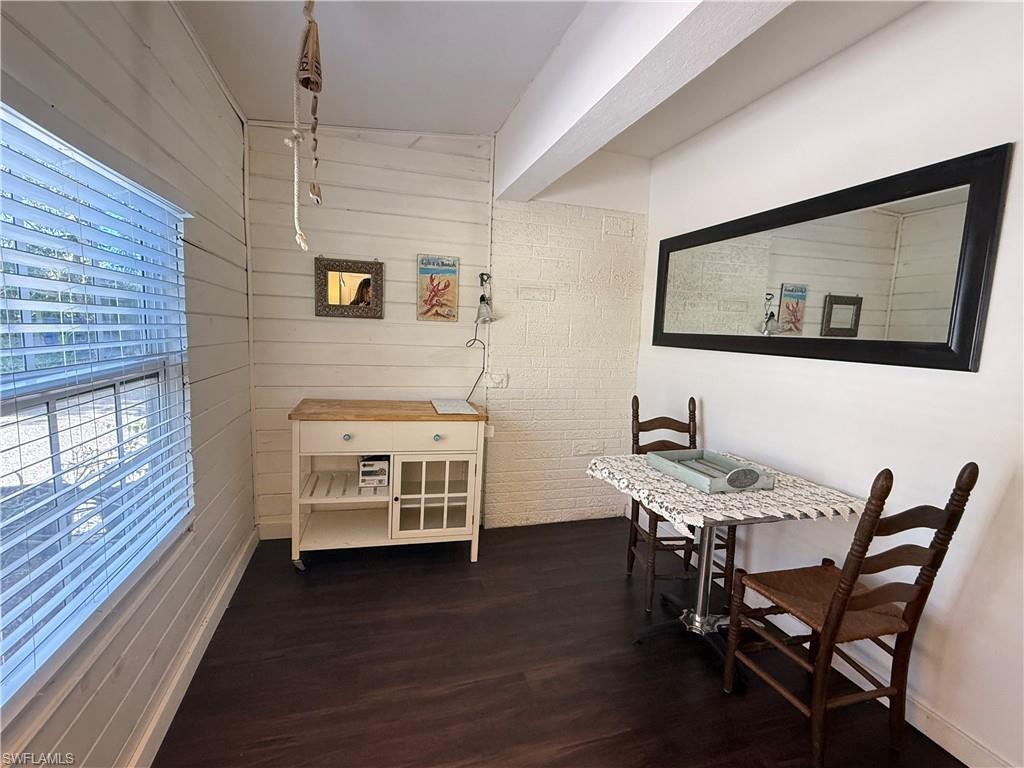 10899 Russell Rd Property Photo 2