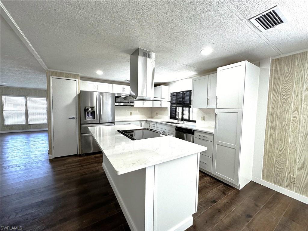 16004 Tangelo Way Property Photo 8