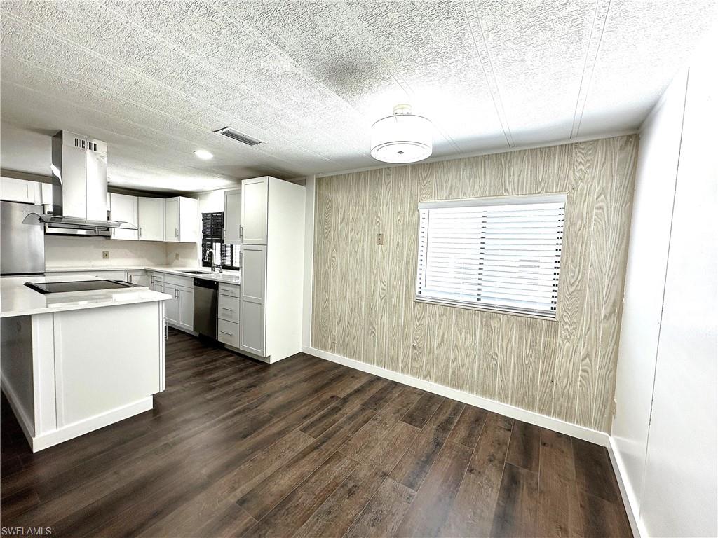 16004 Tangelo Way Property Photo 10