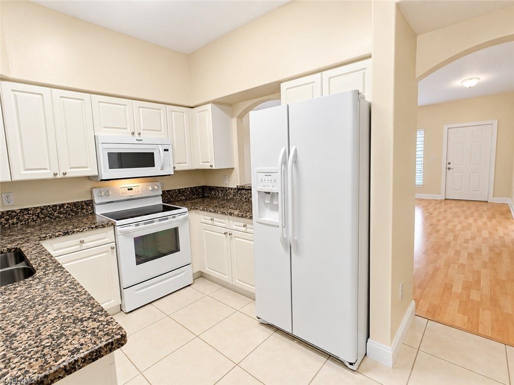 4166 Castilla Cir 205 Property Photo 5