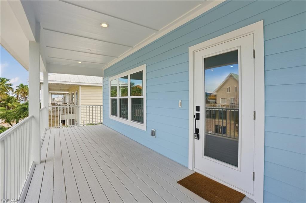 250 Pearl St Property Photo 3