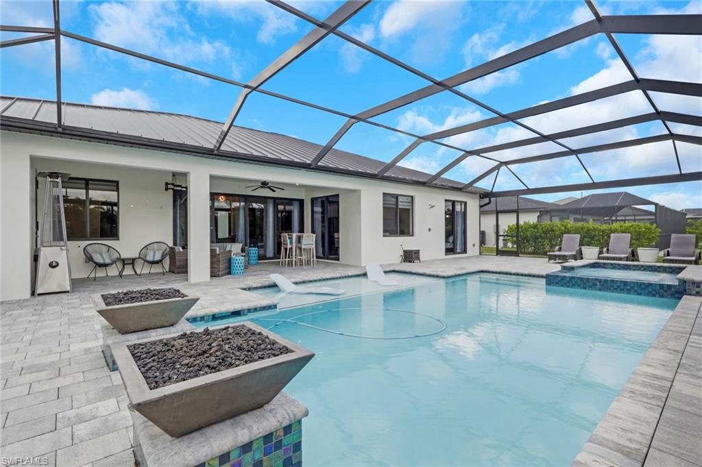 1703 Surfside Blvd Property Photo 2