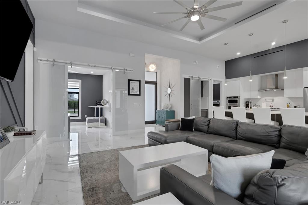 1703 Surfside Blvd Property Photo 8