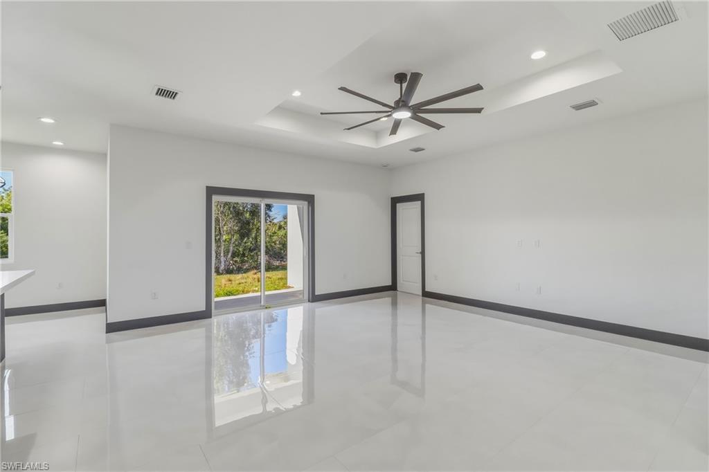 442 Mercedes Ct Property Photo 14