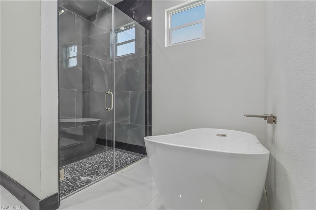 442 Mercedes Ct Property Photo 16