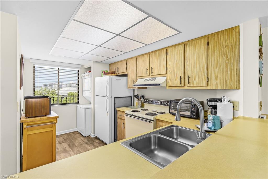 6665 Estero Blvd 325 Property Photo 10