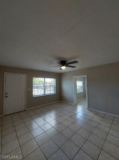 722 W Cleveland Ln Property Photo 3