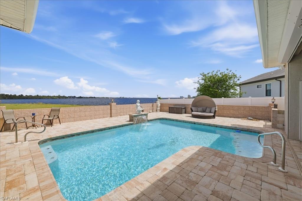 2371 Coral Point Dr Property Photo 1