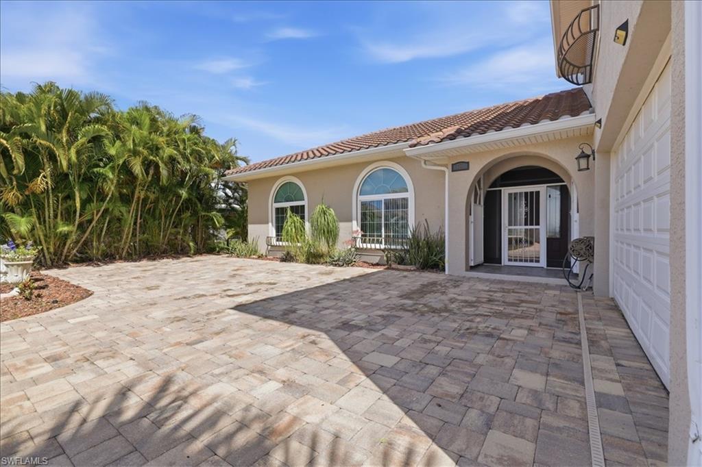 2371 Coral Point Dr Property Photo 8