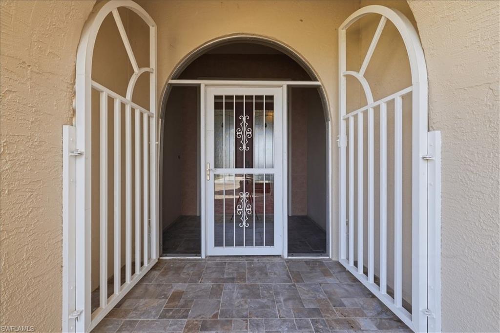 2371 Coral Point Dr Property Photo 9