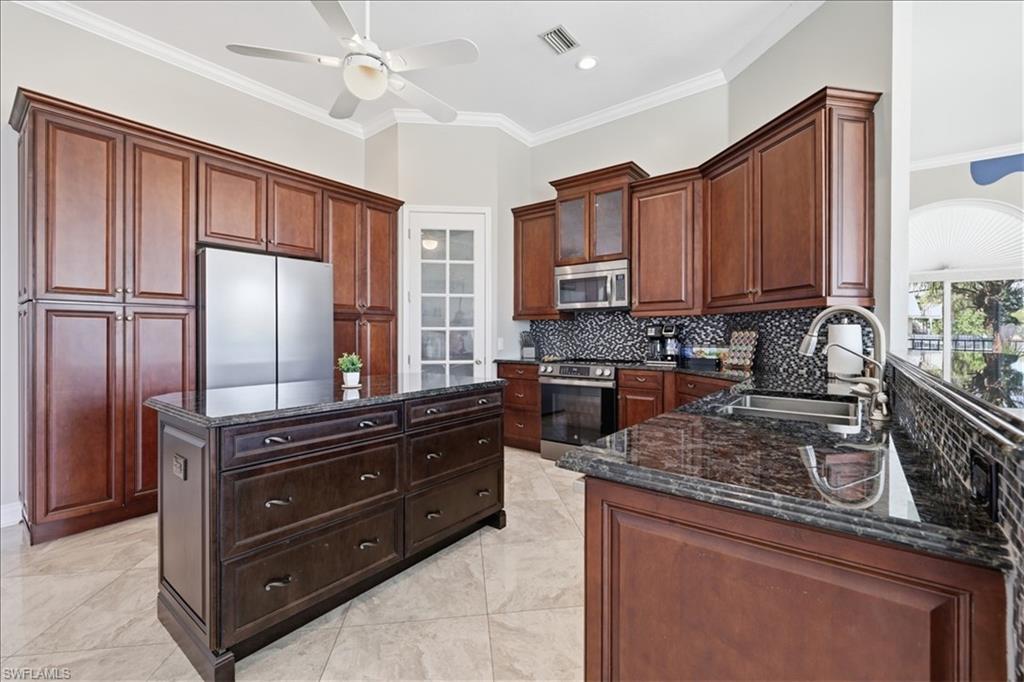 2371 Coral Point Dr Property Photo 14