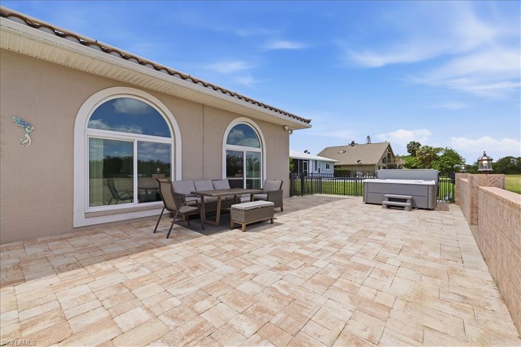 2371 Coral Point Dr Property Photo 34