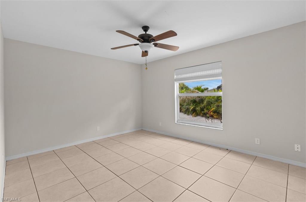 1040 Bay Harbor Dr Property Photo 6