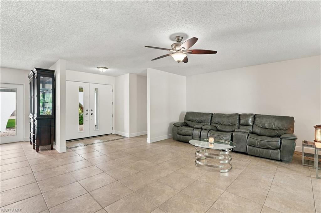 1439 Claret Ct Property Photo 9
