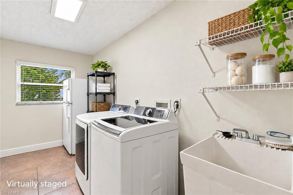 1439 Claret Ct Property Photo 26