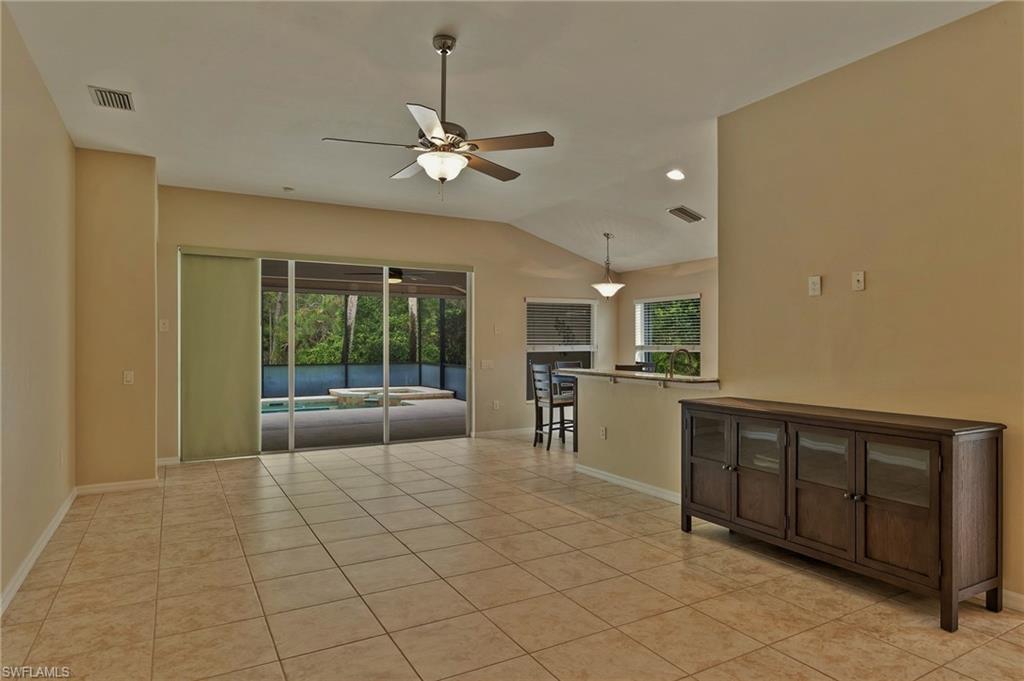 9996 Horse Creek Rd Property Photo 4