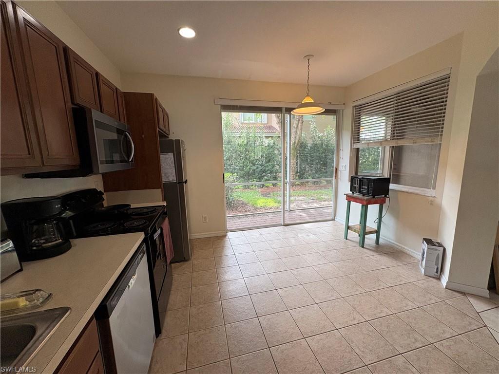 17533 Laurel Grove Ct Property Photo 5