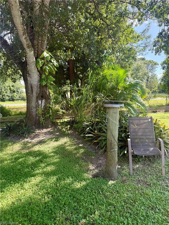 8180 Breeze Dr Property Photo 2