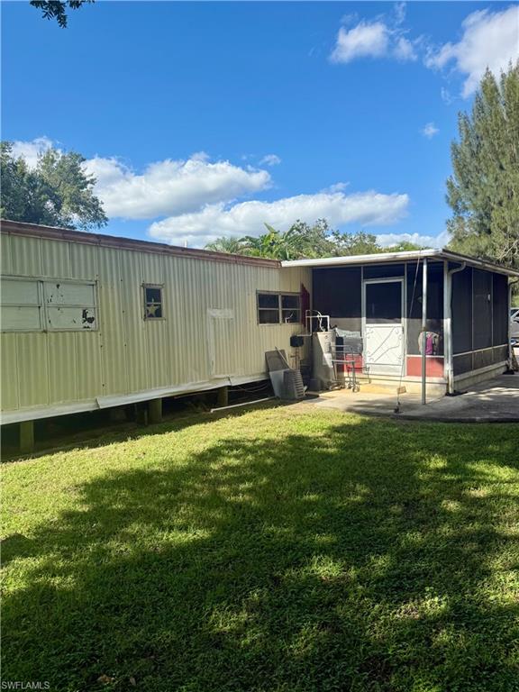 8180 Breeze Dr Property Photo 5